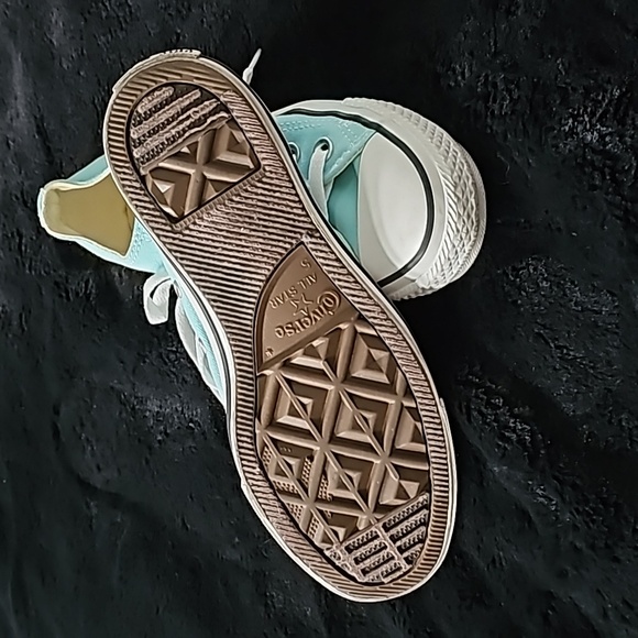 Converse - Picture 6 of 7